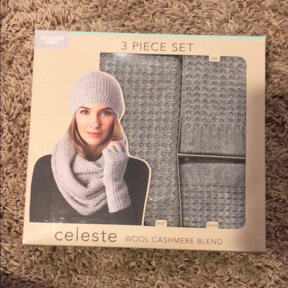 Hat scarf glove set